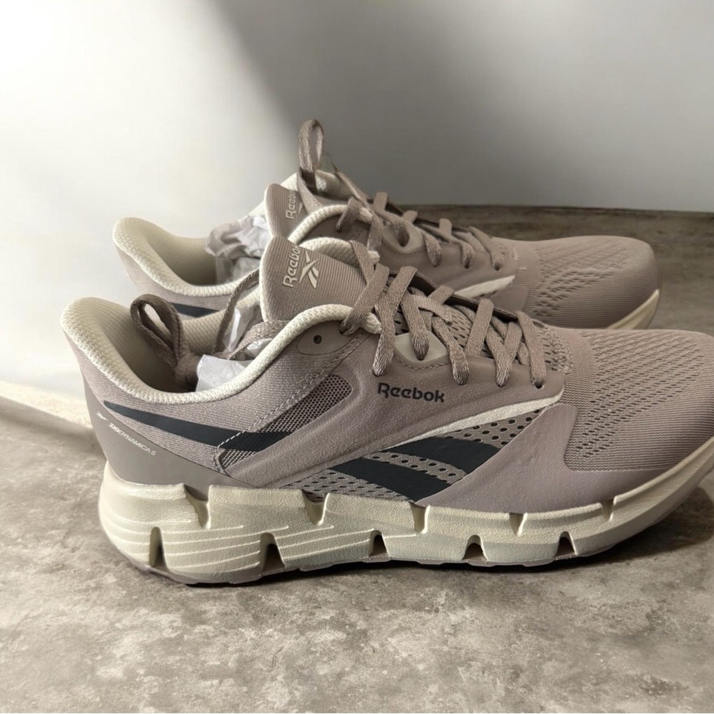 Reebok Zig Dynamica 5 Women’s 8.5